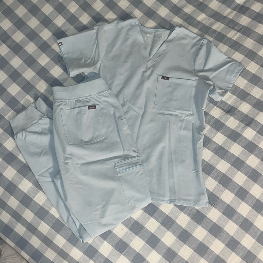 Figs Scrub Set